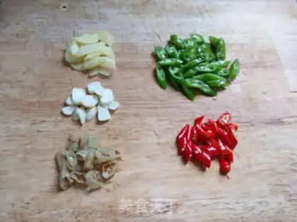Make Spicy chicken step 1