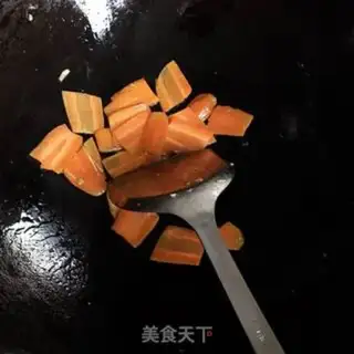 Make Cucumber carrot fried eggs step 4