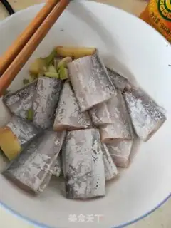 Make Fried swordfish step 0