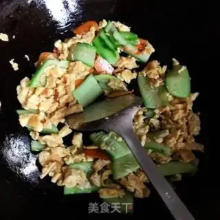 Make Cucumber carrot fried eggs step 7