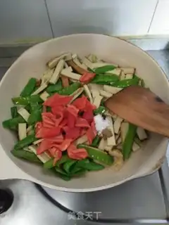 Make Sour chicken tofu fried Dutch beans step 7