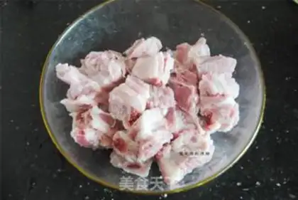 Make Sand tea steamed ribs step 2