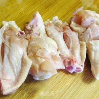 Make Spicy chicken wings and potatoes step 0