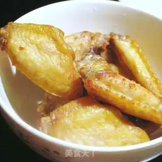 Make Spicy chicken wings and potatoes step 2