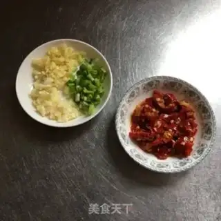 Make Pepper chopping with fish step 1