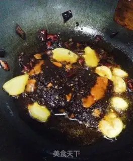 Make Spicy chicken wings and potatoes step 3