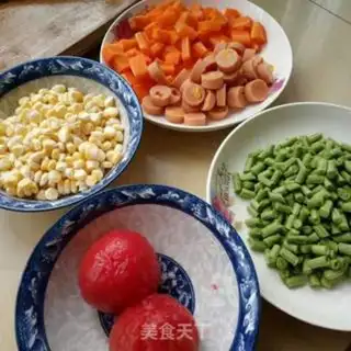 Make A pot of tomato vegetables step 1