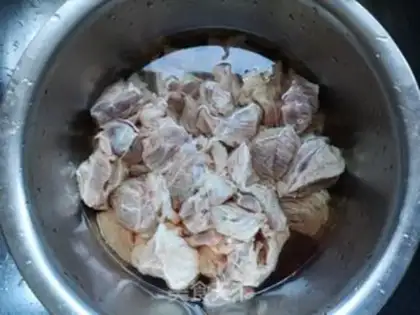 Make Red beef noodles step 0