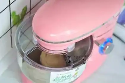Make Milk square toast step 1