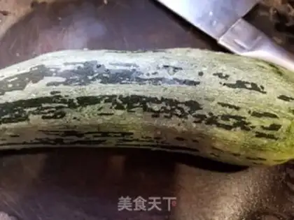 Make Shrimp peppers fried watermelon step 0