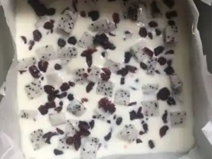 Make Flamingo yogurt step 4