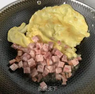 Make Egg bacon fried rice step 1