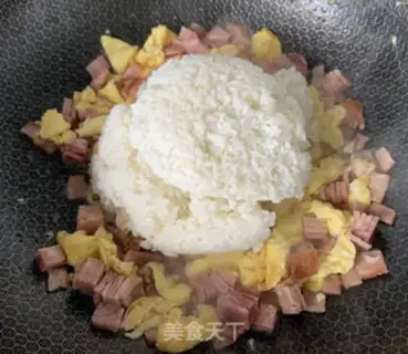 Make Egg bacon fried rice step 2