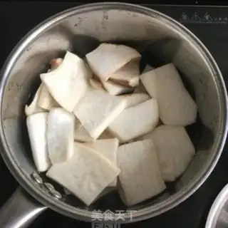Make The cold hands tore the apricot mushrooms step 2