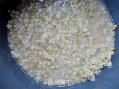 Make Ice-cold green bean sand step 3