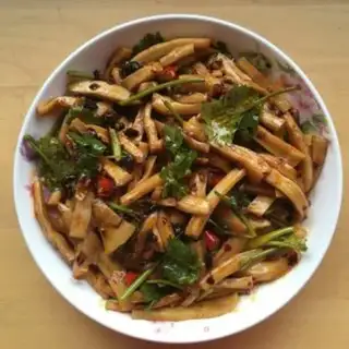 Make The cold hands tore the apricot mushrooms step 4