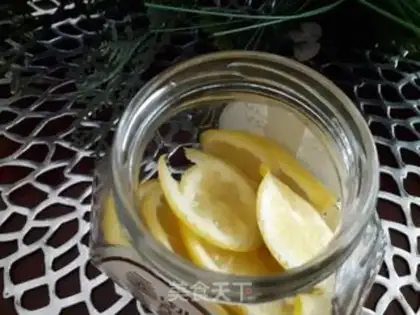 Make Pickled honey lemon step 1