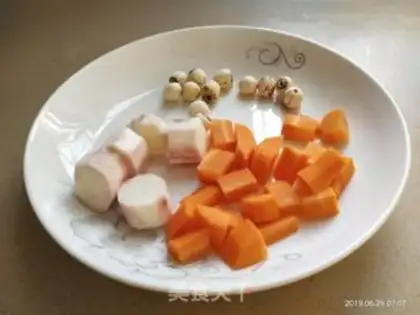 Make Lotus carrot porridge step 0