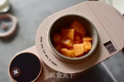 Make Cucumber juice step 1