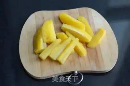 Make Peach and iced cocktails step 1