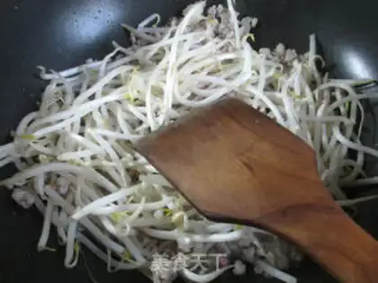 Make The green bean sprouts of meat step 5
