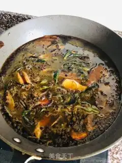 Make Thirteen fragrance lobster step 8