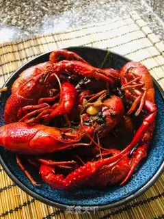 Make Thirteen fragrance lobster step 10