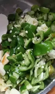 Make Chili fried eggs step 0