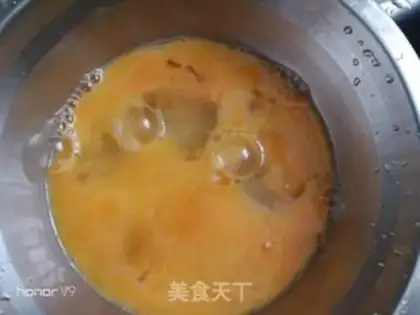 Make Chili fried eggs step 1