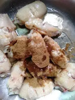 Make Coke chicken wings step 3