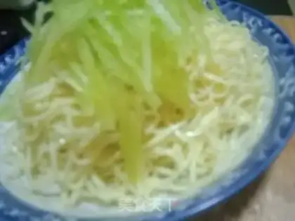Make The appetizer noodles step 2