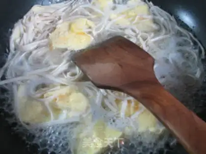 Make Duck omelet cranberry noodles step 4