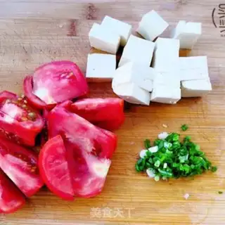 Make Sour sweet tomato egg soup step 1