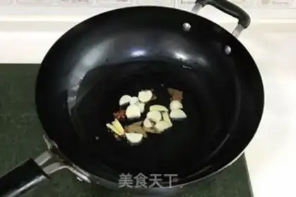 Make Tomato potatoes and oxen soup step 3