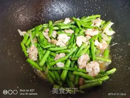 Make Shrimp fried storks step 5