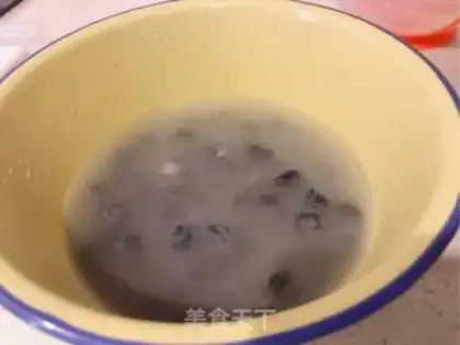 Make Blueberry sauce step 1