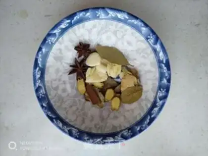 Make Shrimp with egg and shrimp step 2