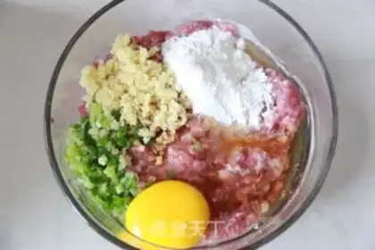 Make Porkball soup step 0