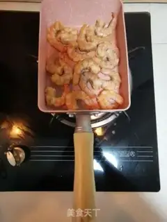 Make Shrimp with egg and shrimp step 8