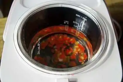 Make Tomato tofu egg soup step 2