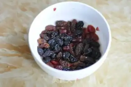 Make oatmeal raisins step 0