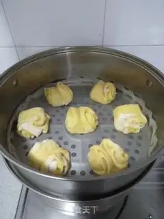 Make Pumpkin juice roll step 11