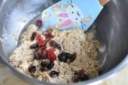 Make oatmeal raisins step 5