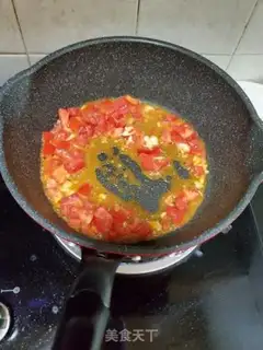 Make Tomato tofu beef soup step 1