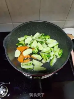 Make cucumber beef step 1