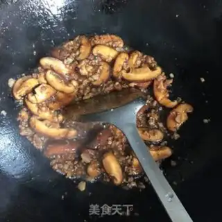 Make Meatloaf mushrooms step 5