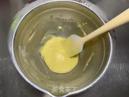 Make Mini cream cake step 6