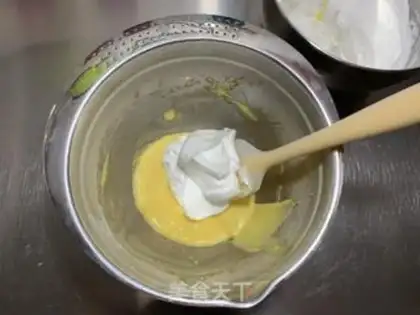 Make Mini cream cake step 9