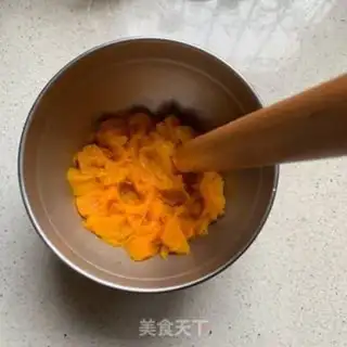 Make A soft pumpkin steam cake step 2