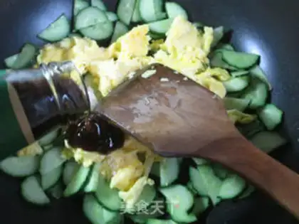 Make The cucumber fried duck eggs step 8
